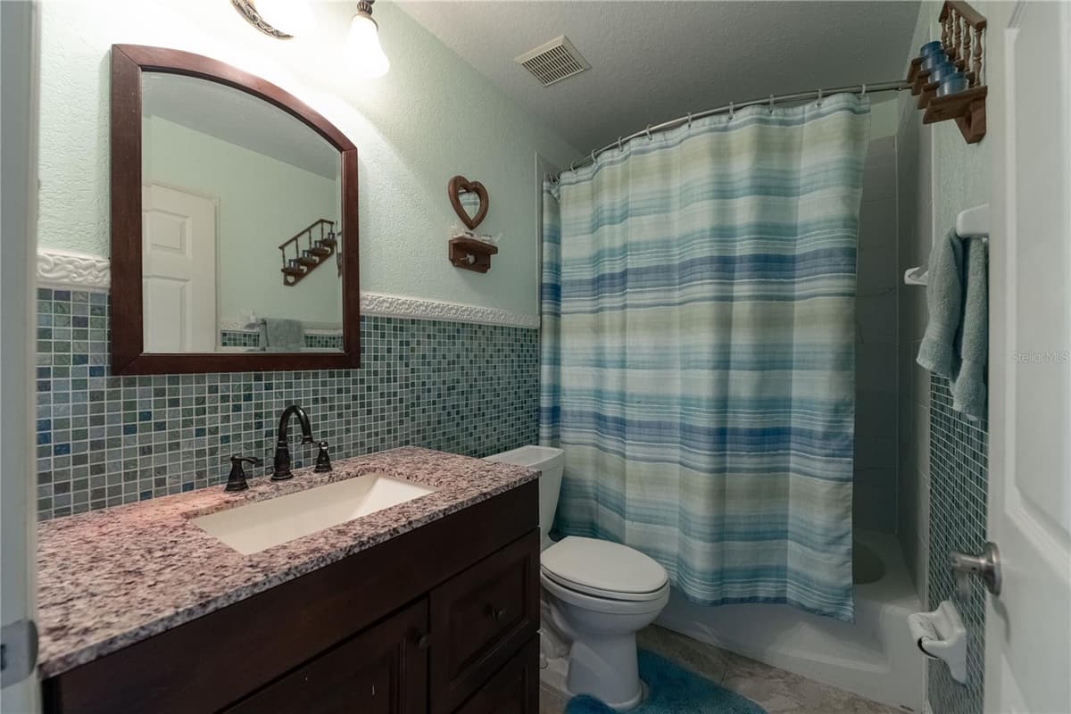 205 THOMAS COURT — photo 29 of 50