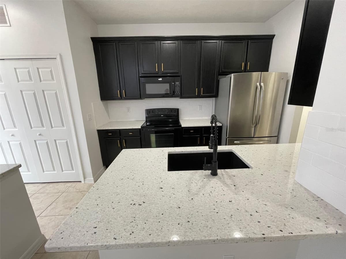9236 CARDINAL MEADOW TRAIL — photo 9 of 30
