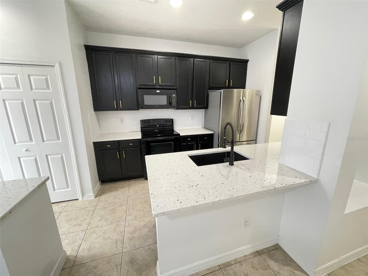 9236 CARDINAL MEADOW TRAIL — photo 7 of 30