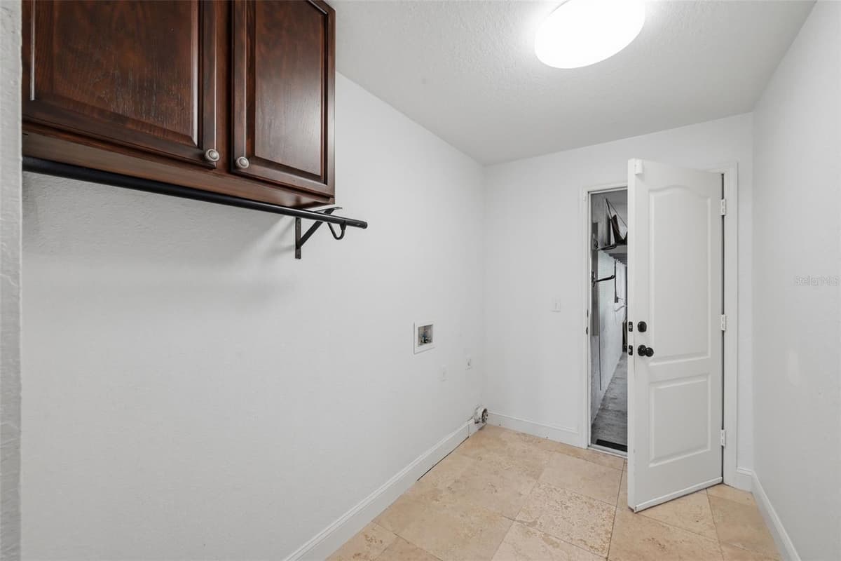1845 FARRINGTON DRIVE — photo 36 of 69