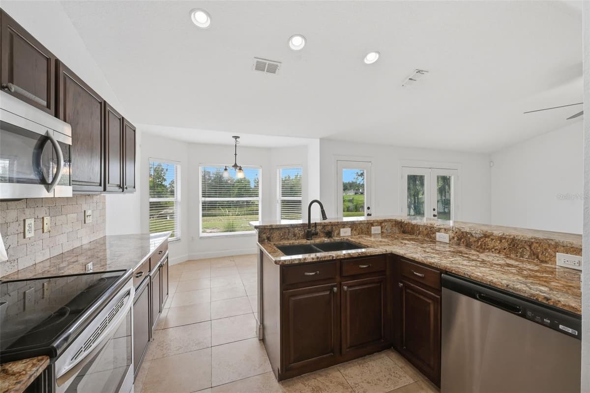 1845 FARRINGTON DRIVE — photo 23 of 69