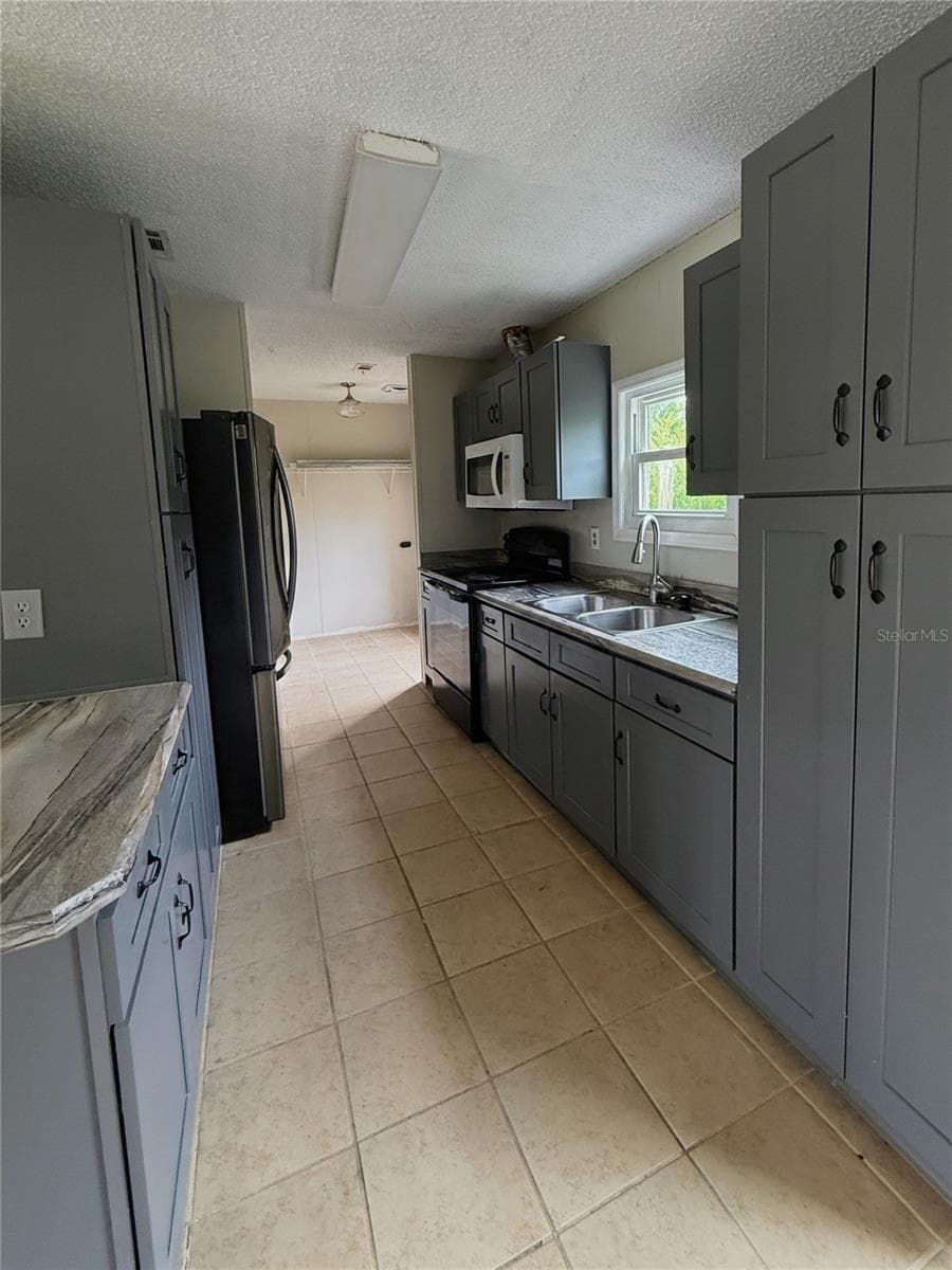 16036 BOSLEY DRIVE — photo 11 of 27