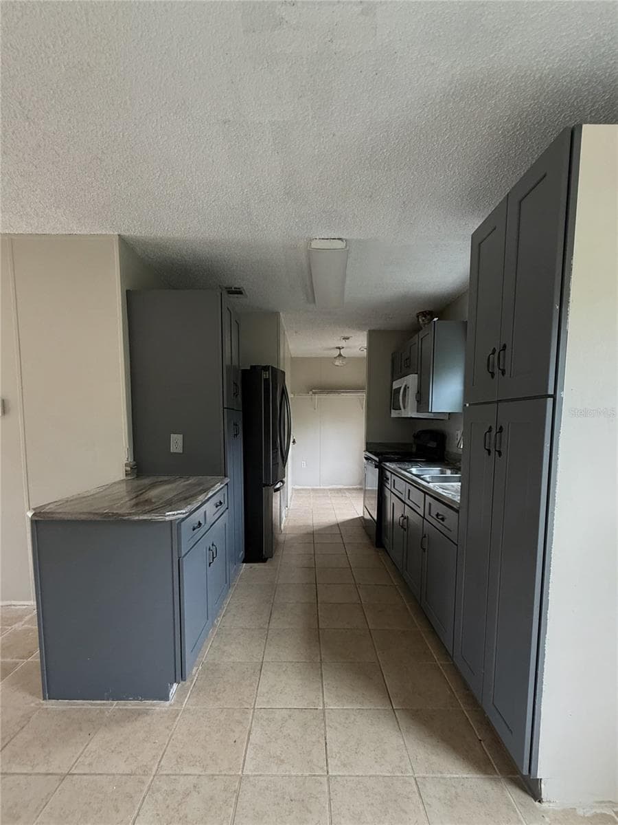 16036 BOSLEY DRIVE — photo 13 of 27