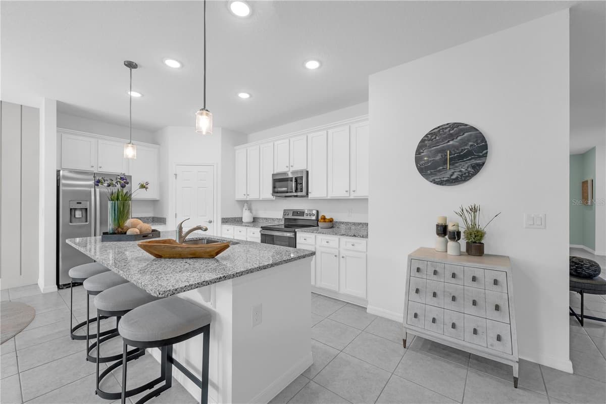 6759 WINTERBERRY DRIVE — photo 18 of 36