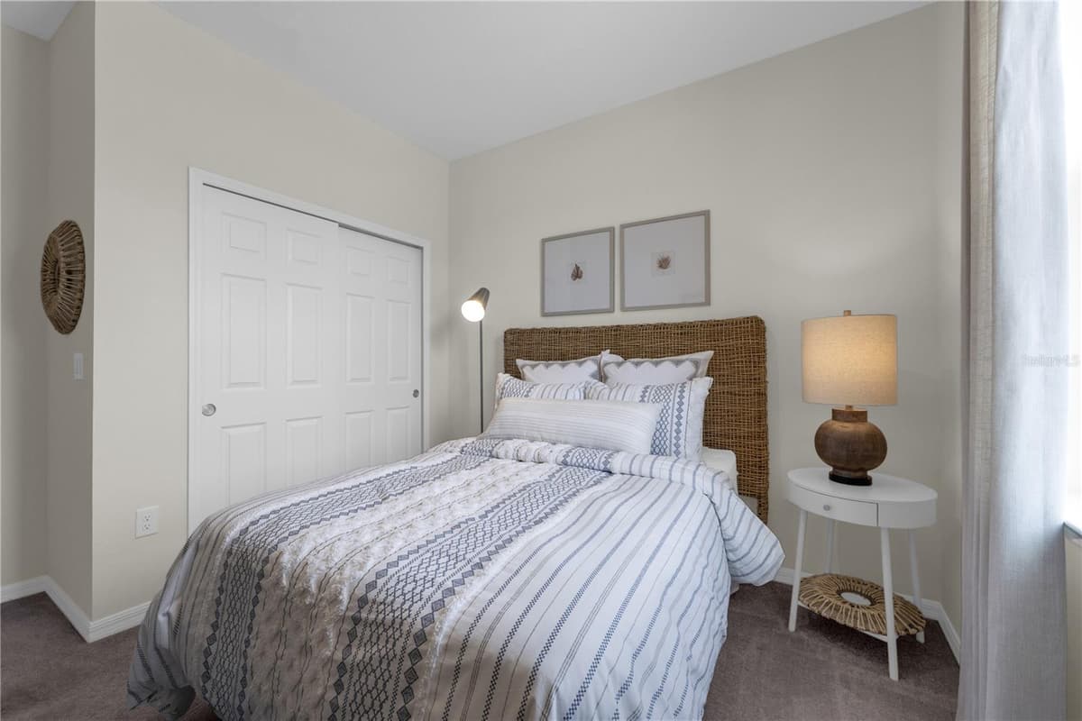 6759 WINTERBERRY DRIVE — photo 11 of 36