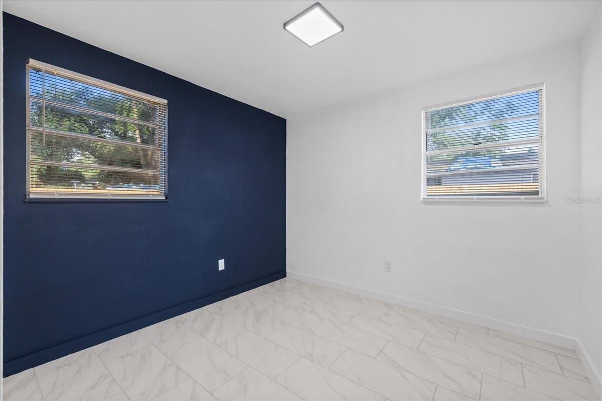 8711 RIVER FOREST CIRCLE — photo 20 of 30