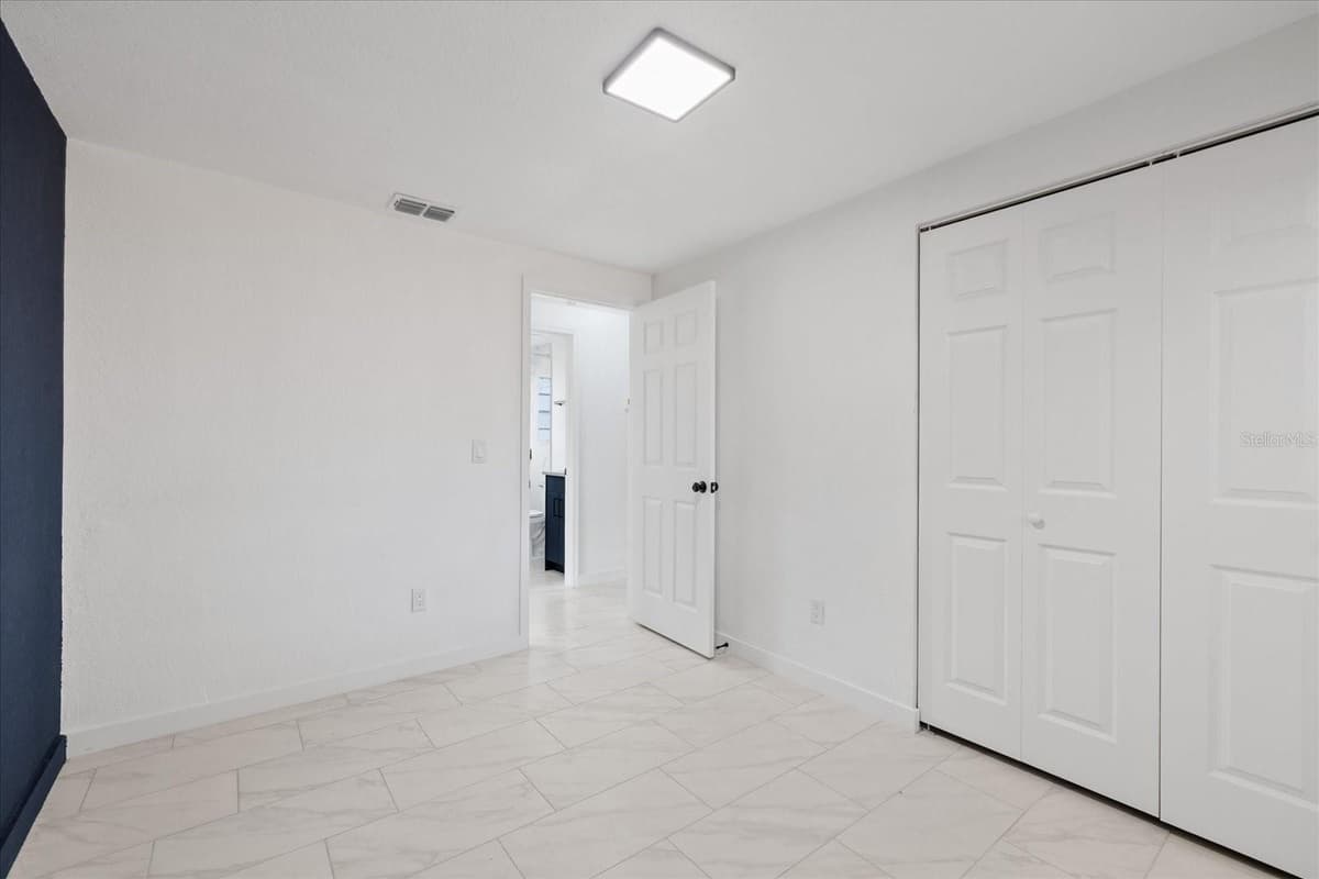 8711 RIVER FOREST CIRCLE — photo 17 of 30
