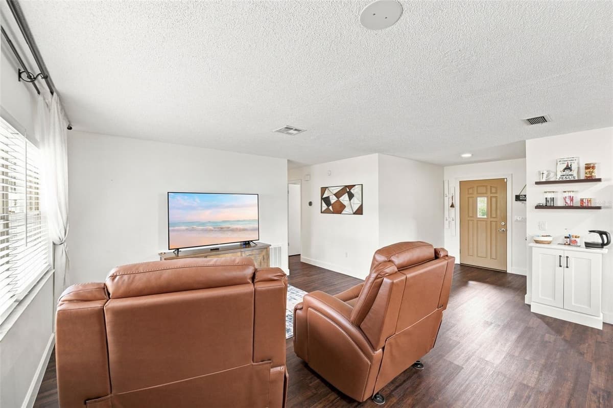 2077 ARBUCKLE ROAD — photo 10 of 53