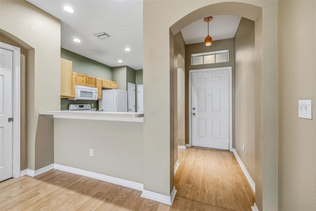 11221 WINDSOR PLACE CIRCLE — photo 9 of 26