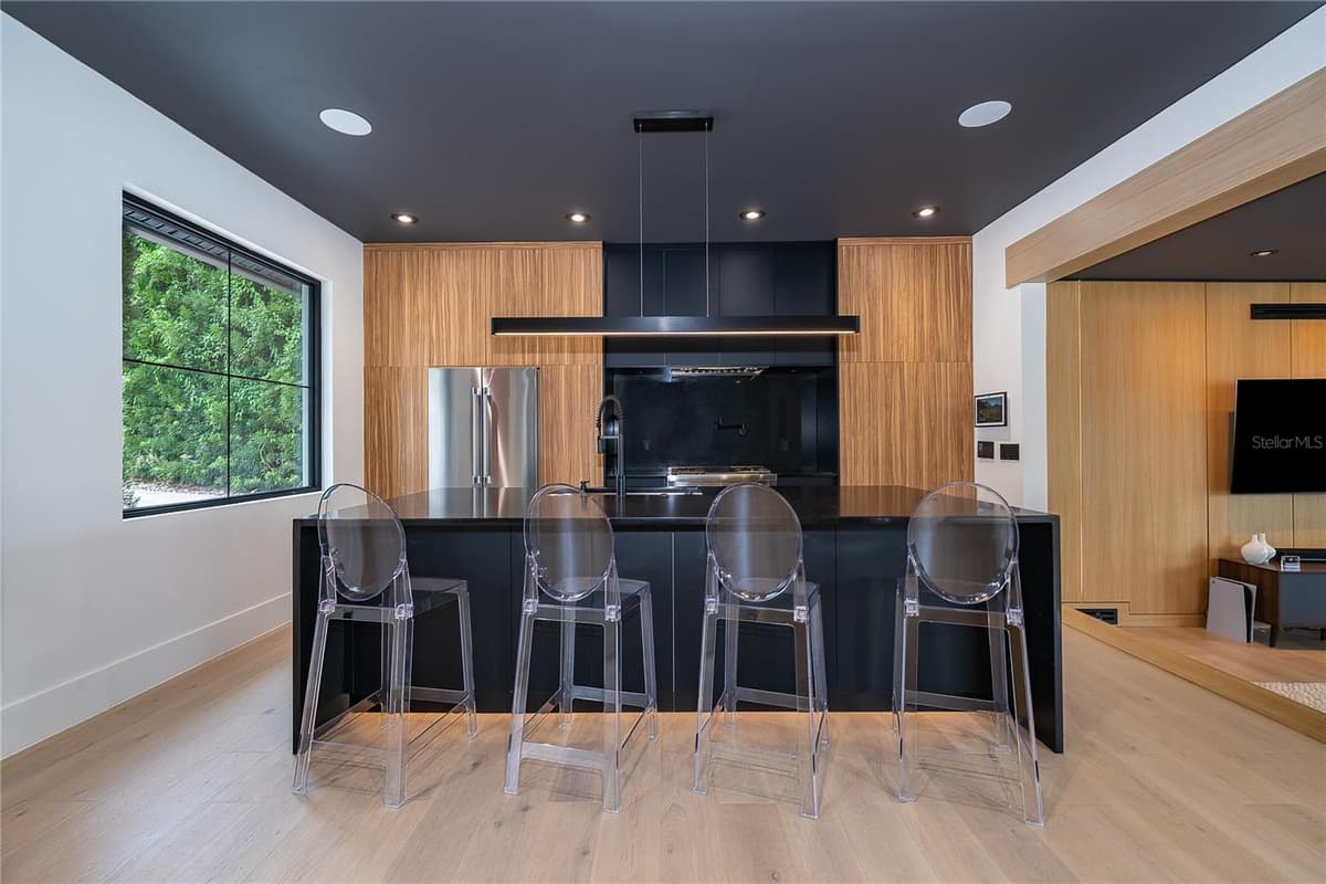 1420 ALOMA AVENUE — photo 13 of 70