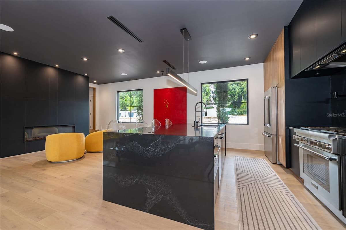 1420 ALOMA AVENUE — photo 14 of 70