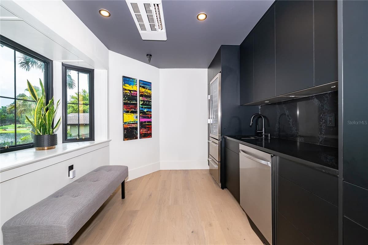 1420 ALOMA AVENUE — photo 38 of 70