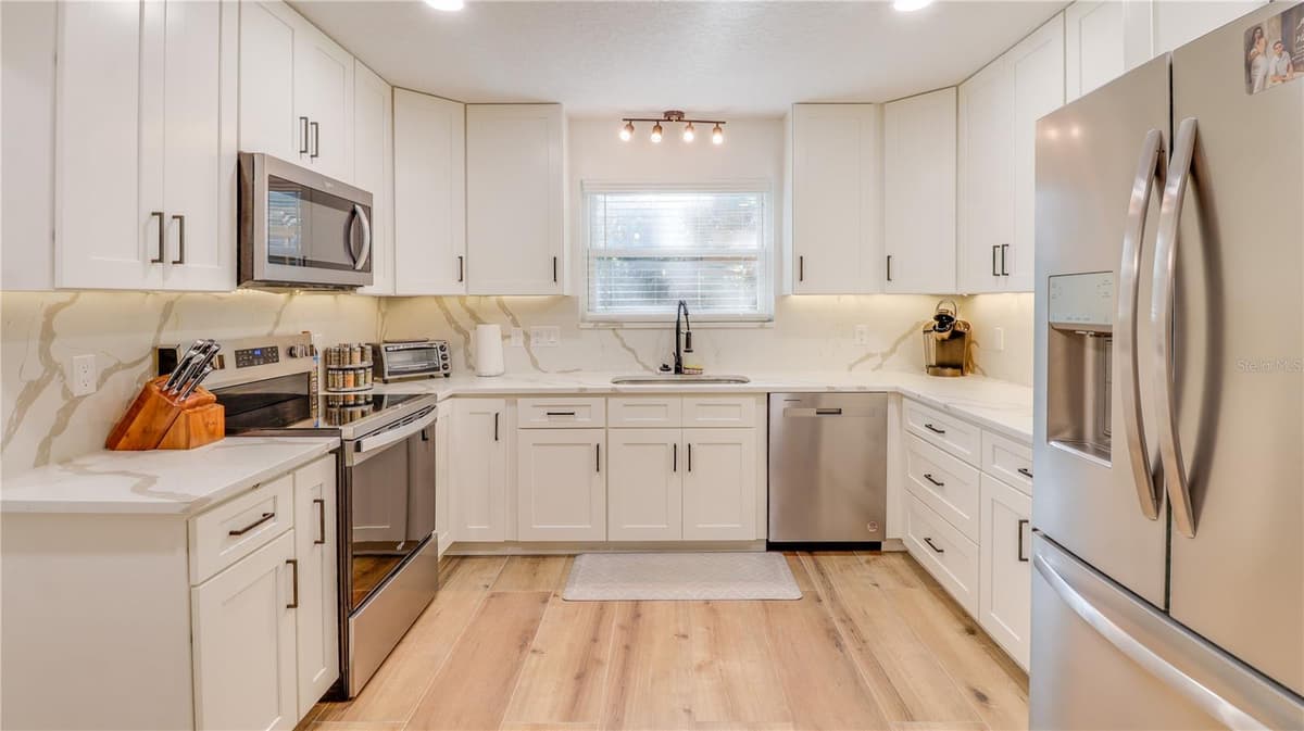 2261 CHARLOTTE DRIVE — photo 10 of 56
