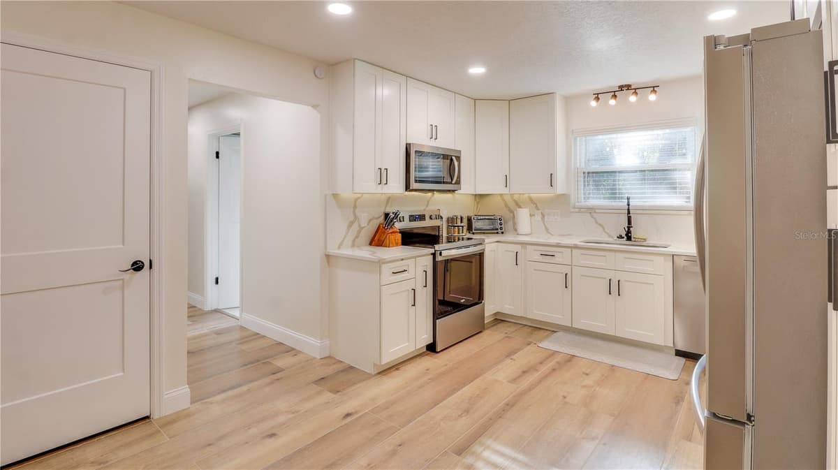 2261 CHARLOTTE DRIVE — photo 11 of 56