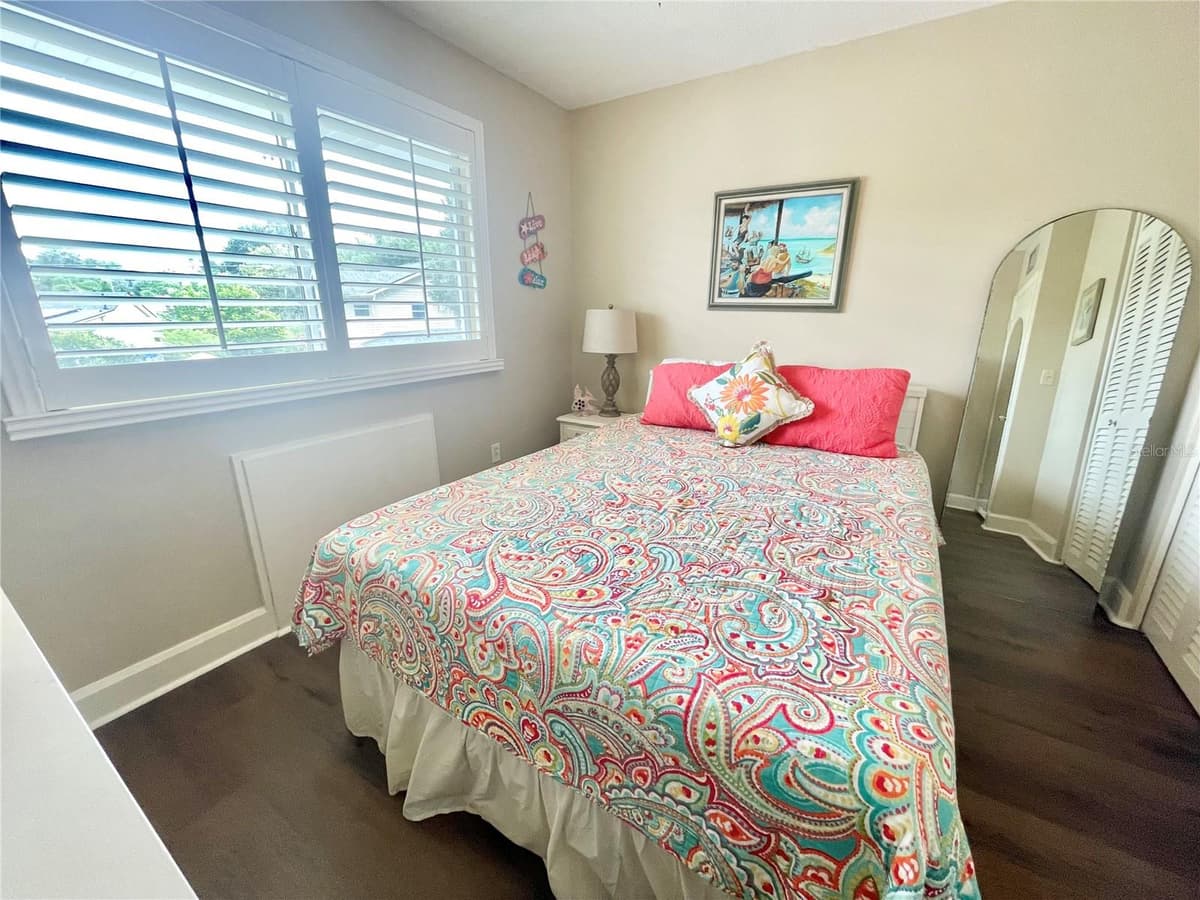 1600 LAKE PARKER DRIVE — photo 18 of 31