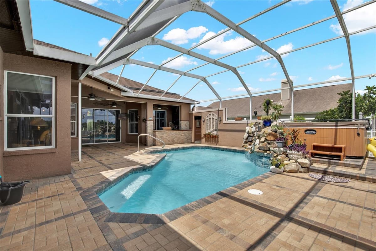 22523 WILLOW LAKES DRIVE — photo 11 of 52