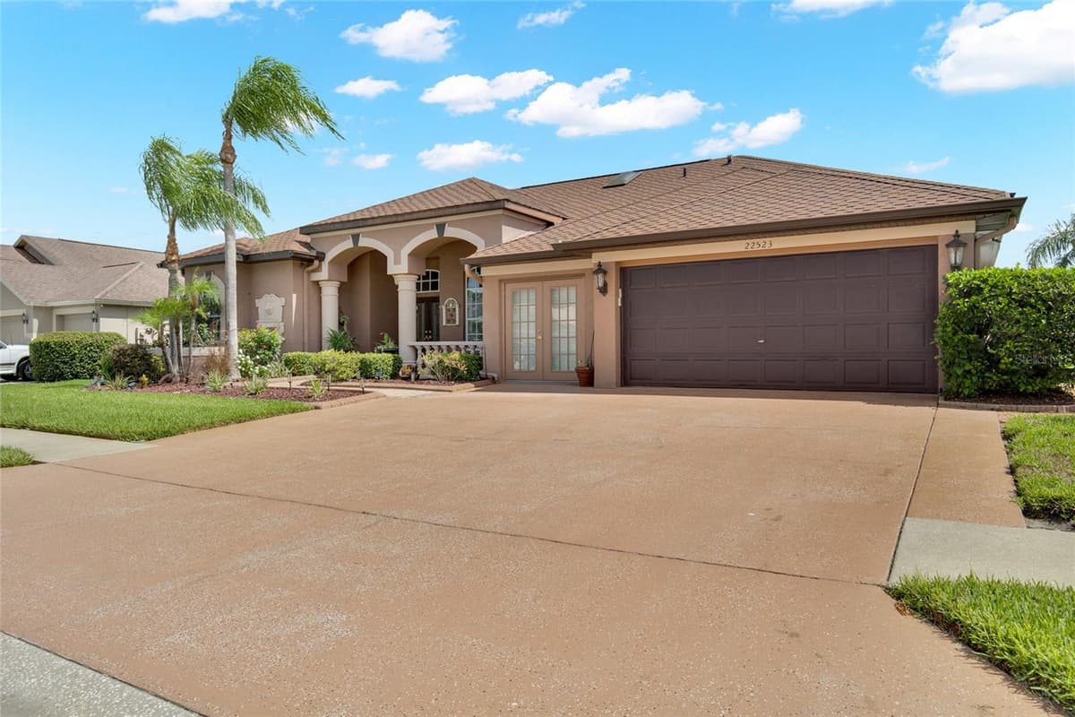 22523 WILLOW LAKES DRIVE — photo 4 of 52