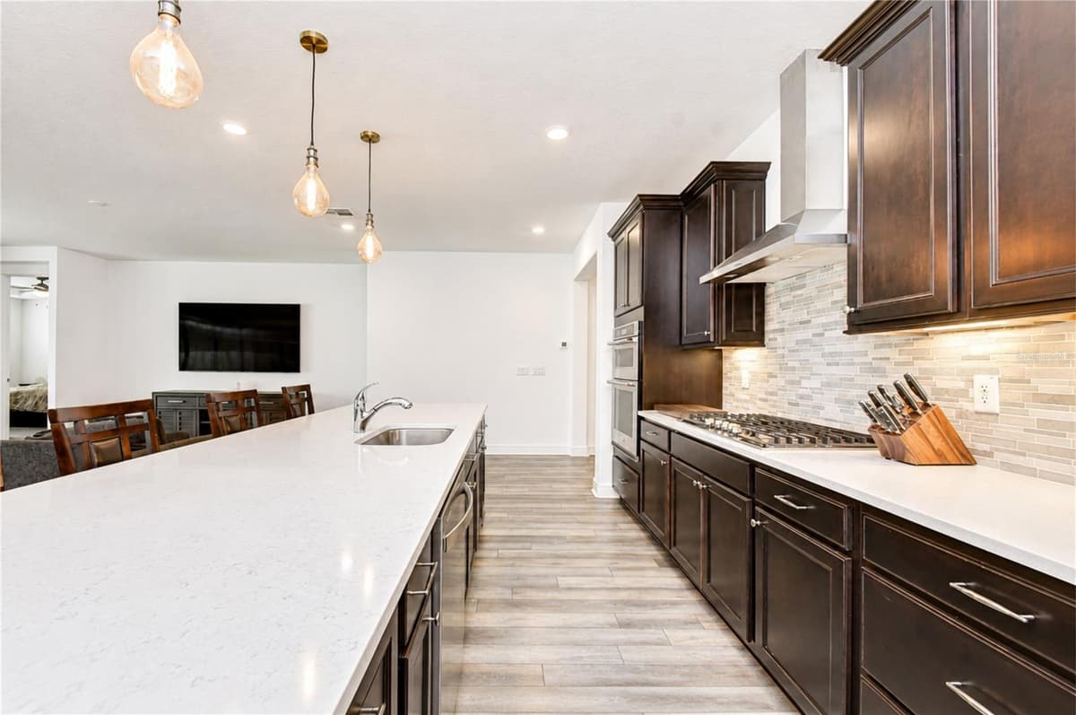 13857 SHARP HAWK DRIVE — photo 11 of 36