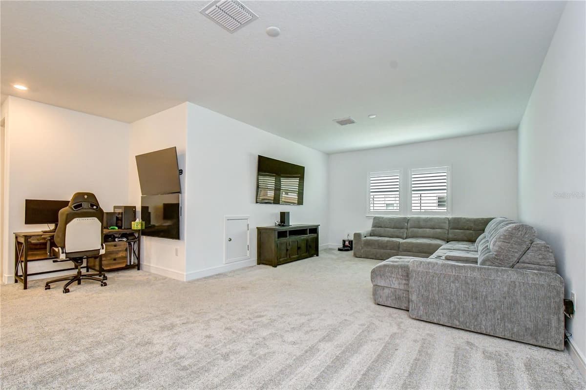 13857 SHARP HAWK DRIVE — photo 26 of 36