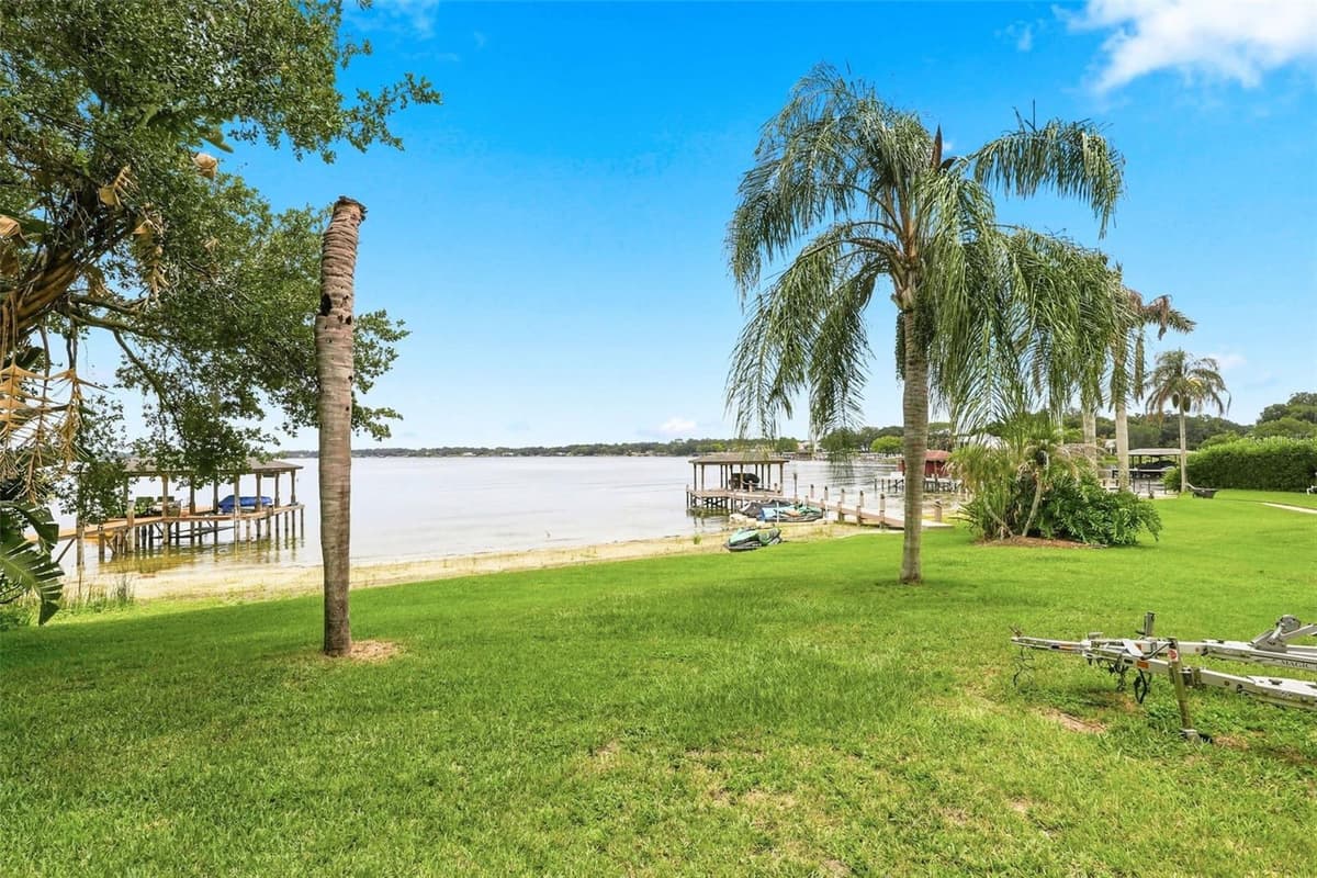 673 LAKE HARBOR CIRCLE — photo 33 of 60