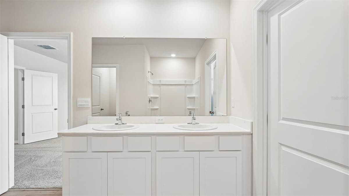 5423 SILVER MOONLIGHT DRIVE — photo 17 of 51