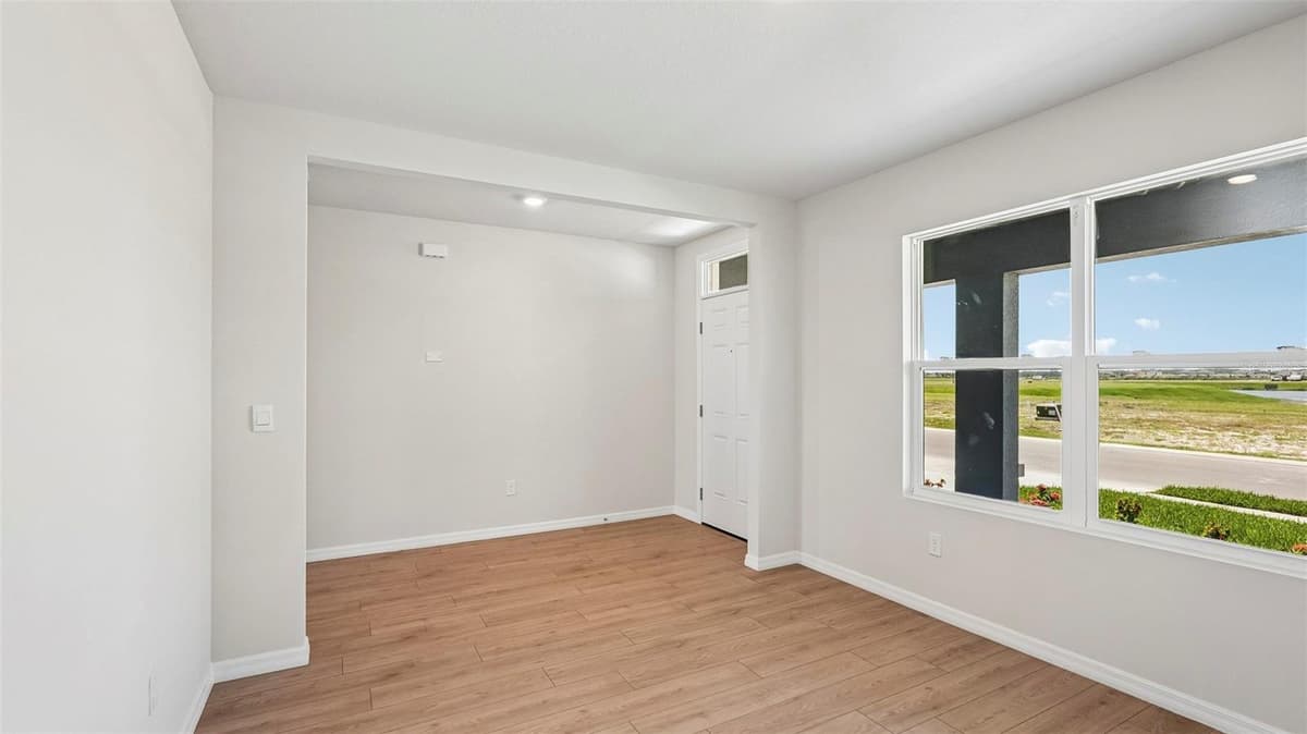 5423 SILVER MOONLIGHT DRIVE — photo 13 of 51