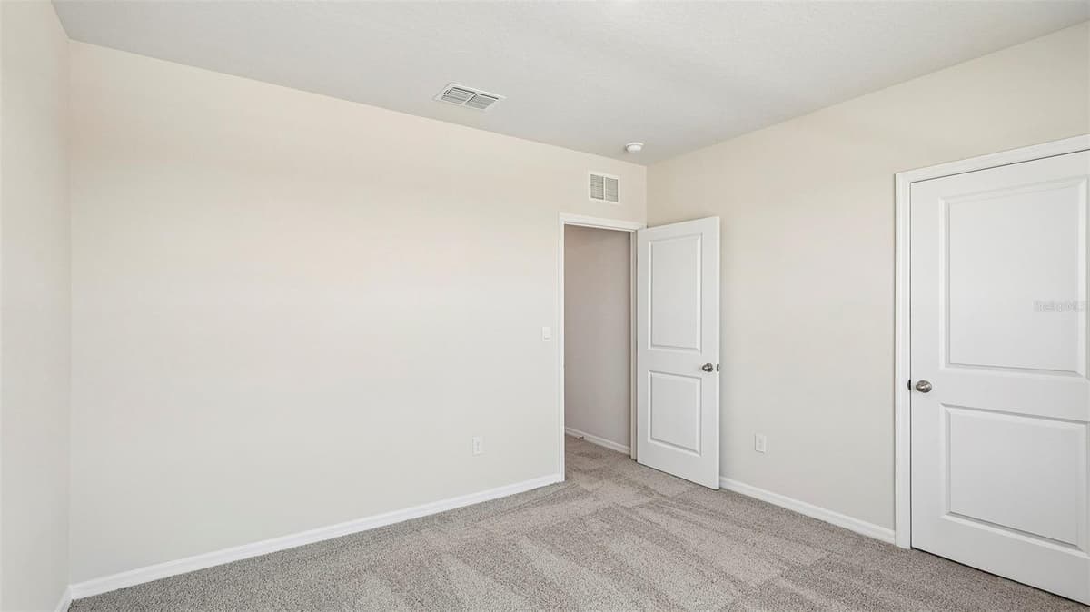 5423 SILVER MOONLIGHT DRIVE — photo 32 of 51