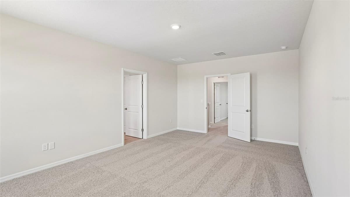 5423 SILVER MOONLIGHT DRIVE — photo 15 of 51