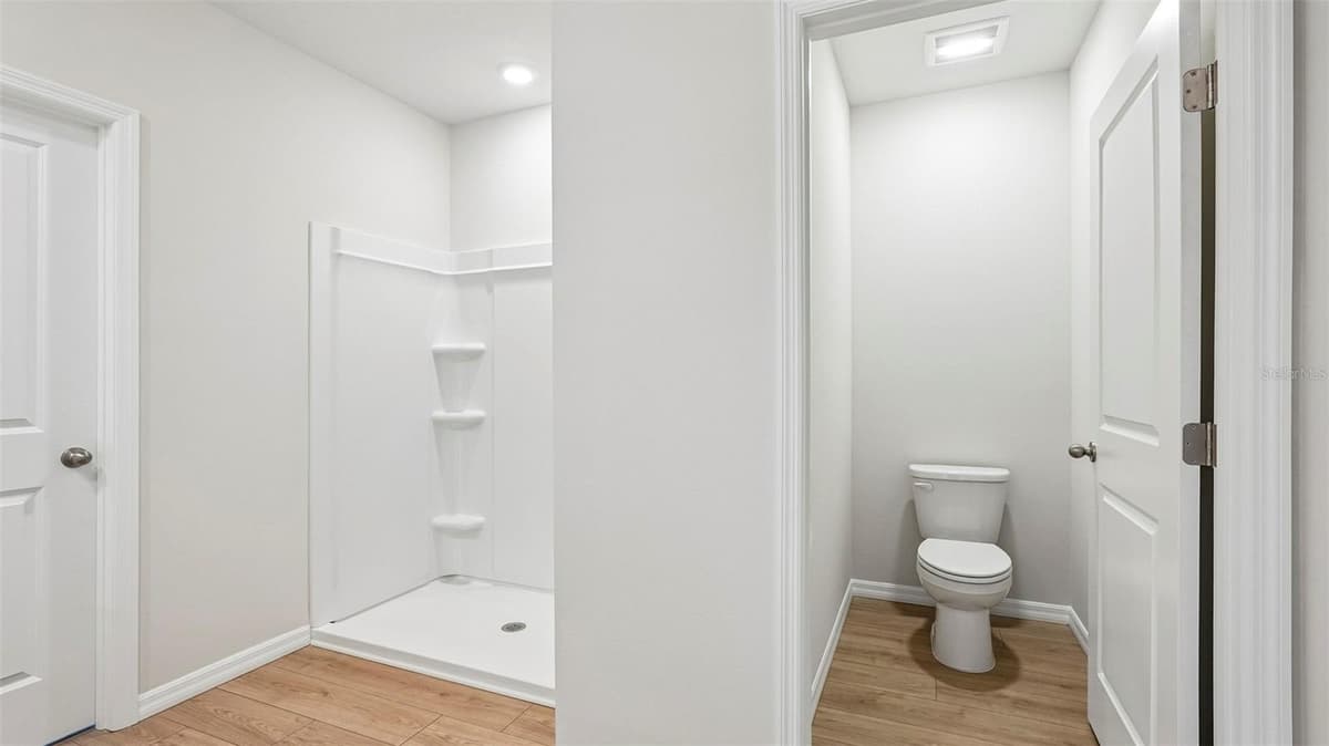 5423 SILVER MOONLIGHT DRIVE — photo 18 of 51