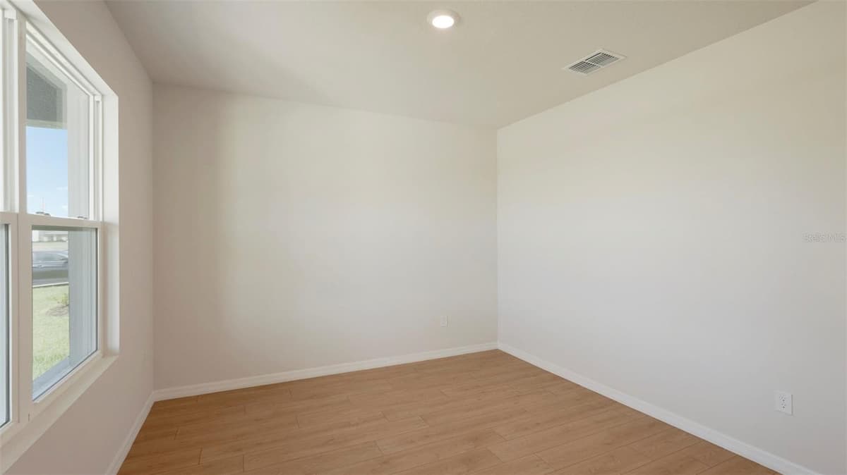 5423 SILVER MOONLIGHT DRIVE — photo 12 of 51