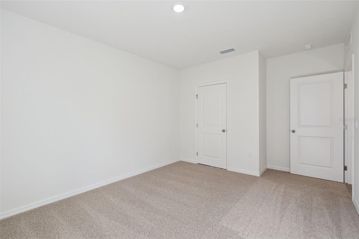 2514 DORSET COURT — photo 13 of 25