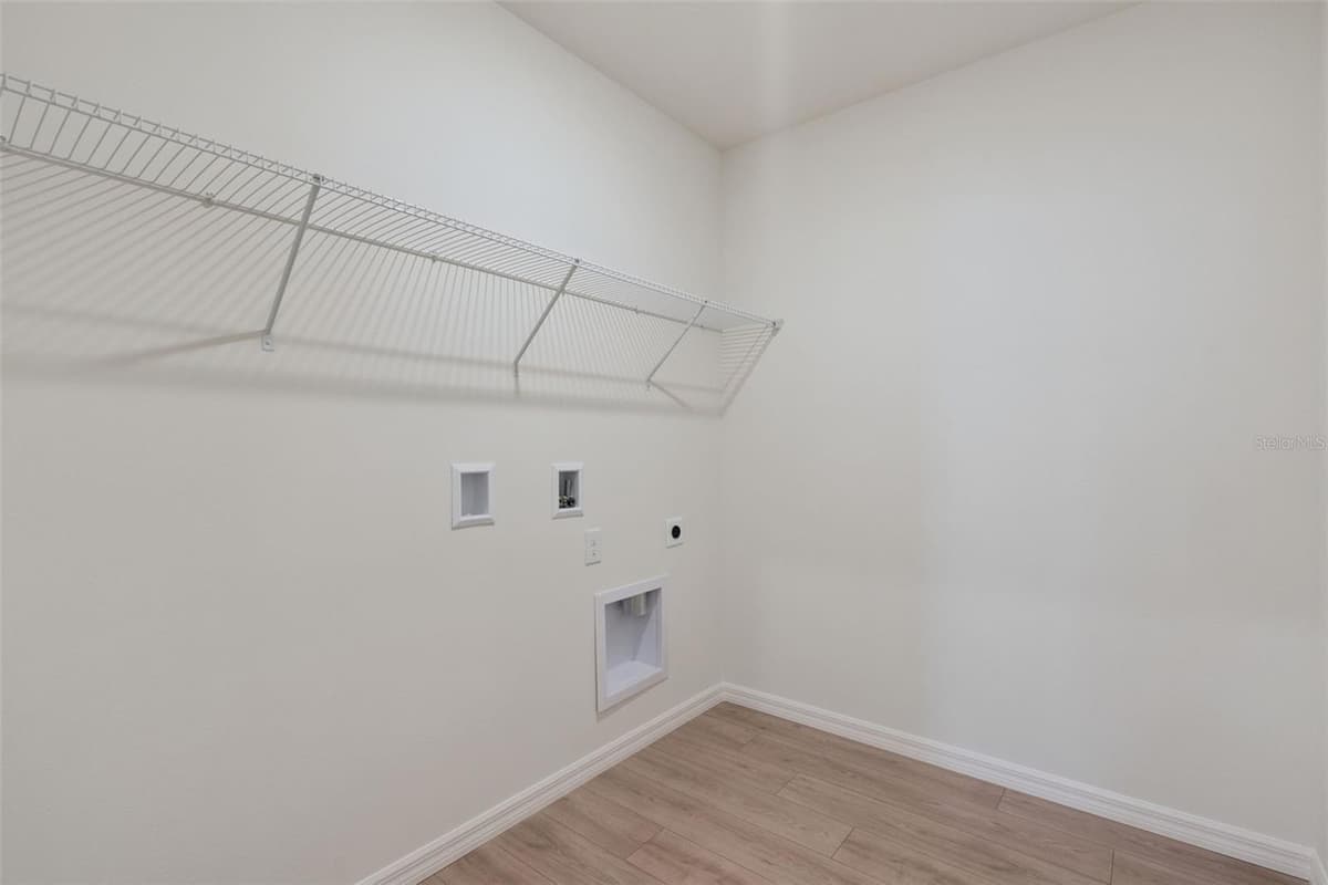 2514 DORSET COURT — photo 8 of 25