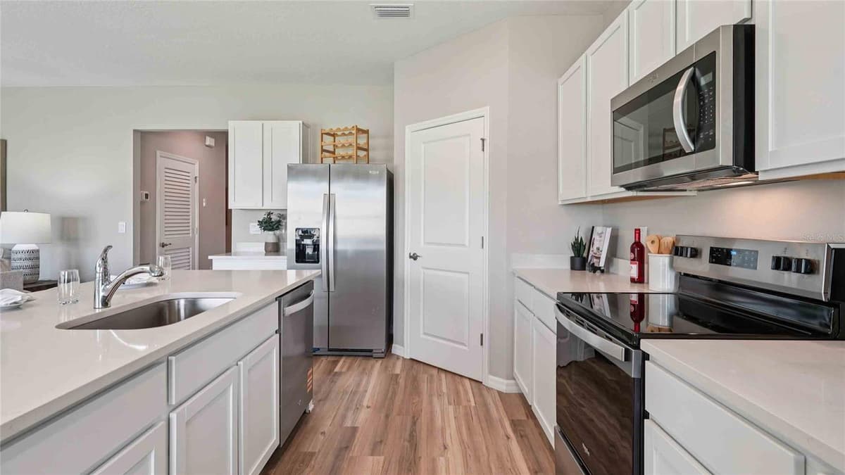 5428 55TH TERRACE — photo 7 of 23