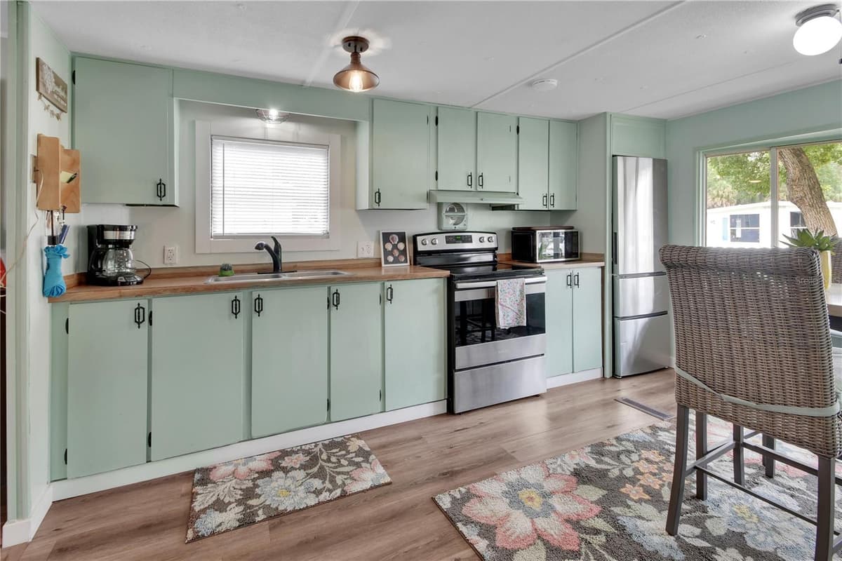 109 CYPRESS DRIVE — photo 7 of 50
