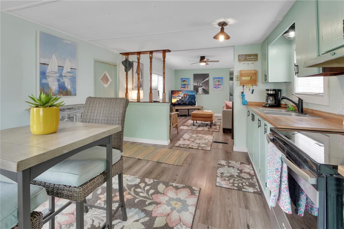 109 CYPRESS DRIVE — photo 8 of 50