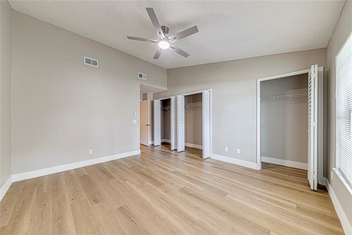 5210 LAZY OAKS DRIVE — photo 29 of 37