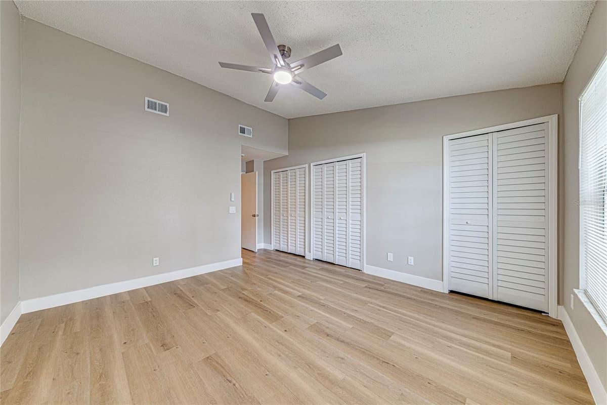5210 LAZY OAKS DRIVE — photo 28 of 37