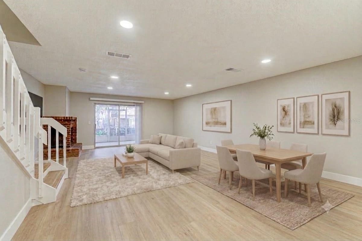 5210 LAZY OAKS DRIVE — photo 6 of 37