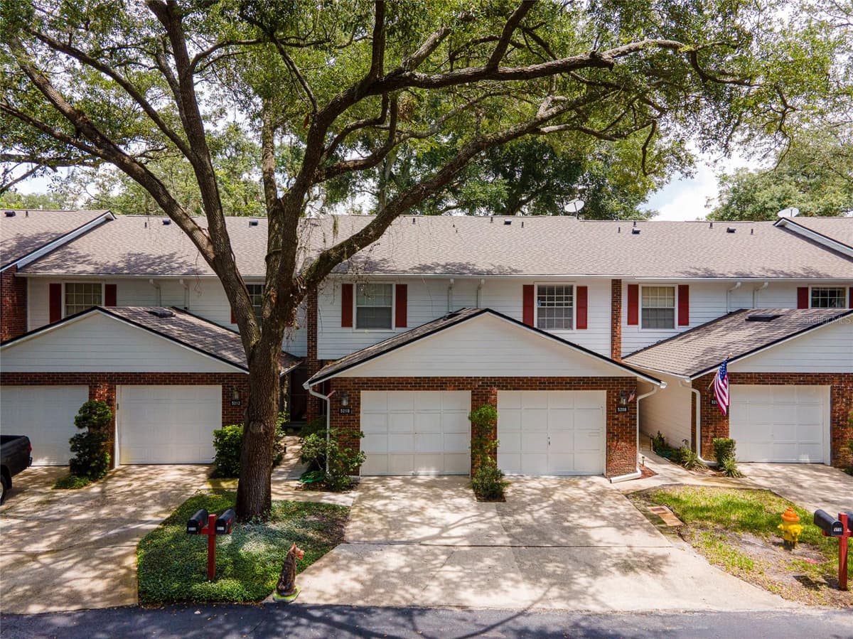 5210 LAZY OAKS DRIVE — photo 35 of 37