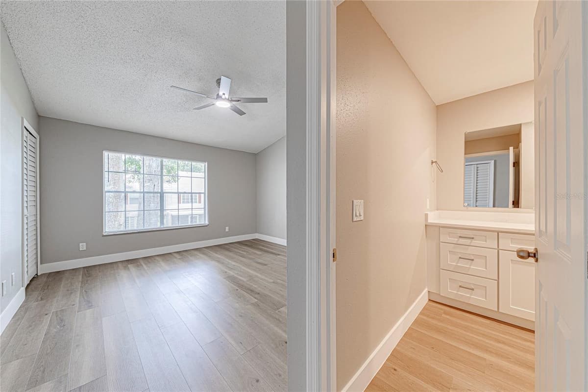 5210 LAZY OAKS DRIVE — photo 24 of 37
