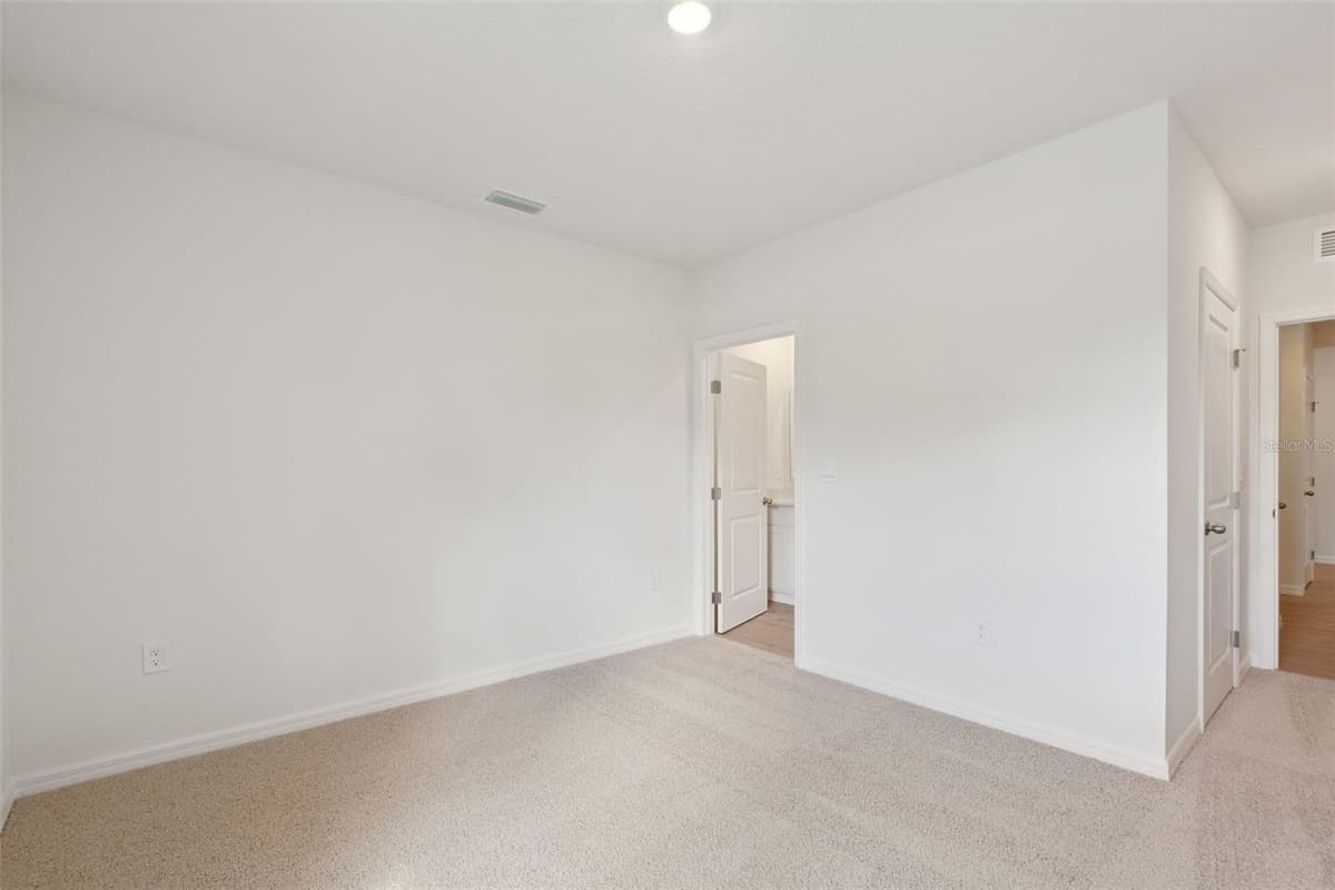 2516 DORSET COURT — photo 7 of 24
