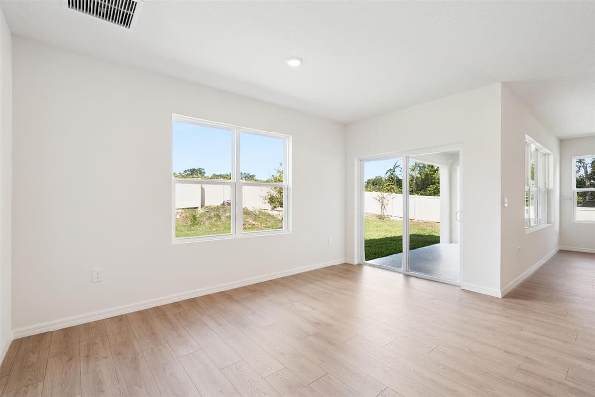 2516 DORSET COURT — photo 18 of 24