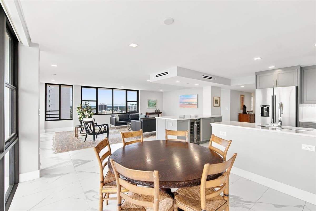 770 PALM AVENUE — photo 15 of 57