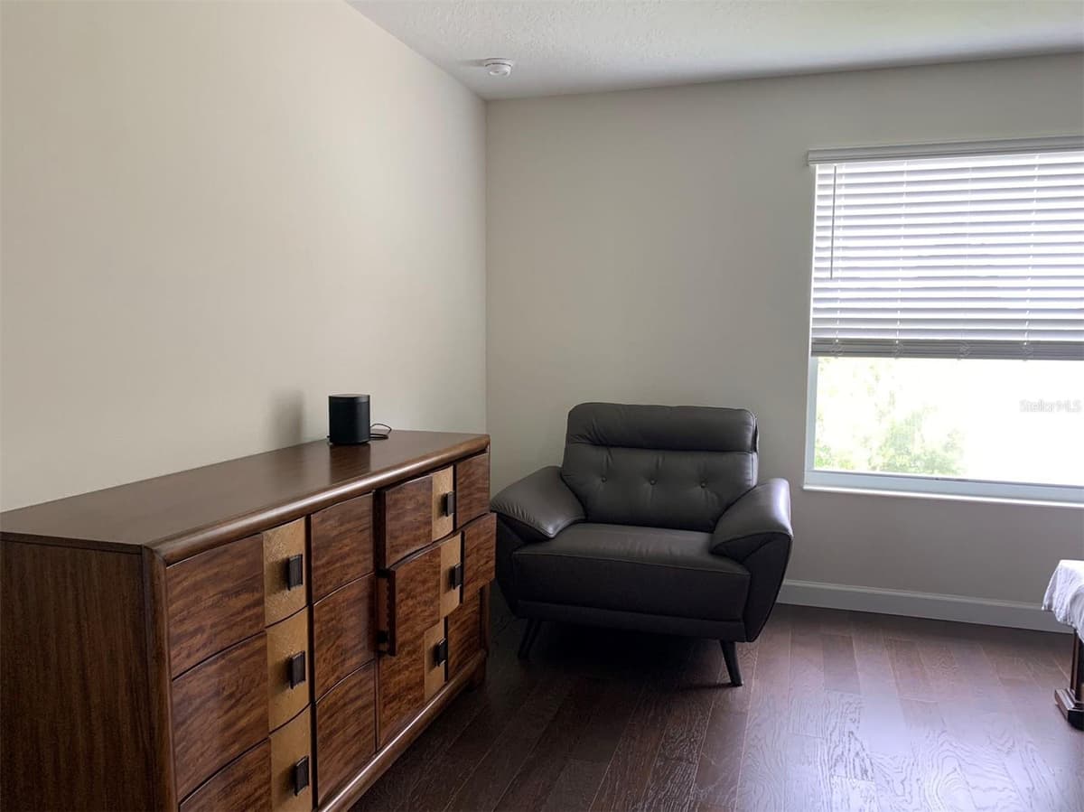 2093 LAKE SIDE AVENUE — photo 17 of 38