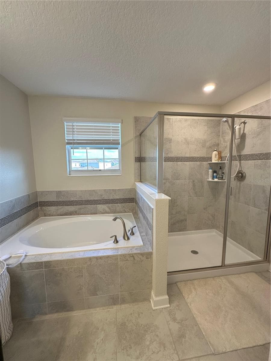 2093 LAKE SIDE AVENUE — photo 19 of 38