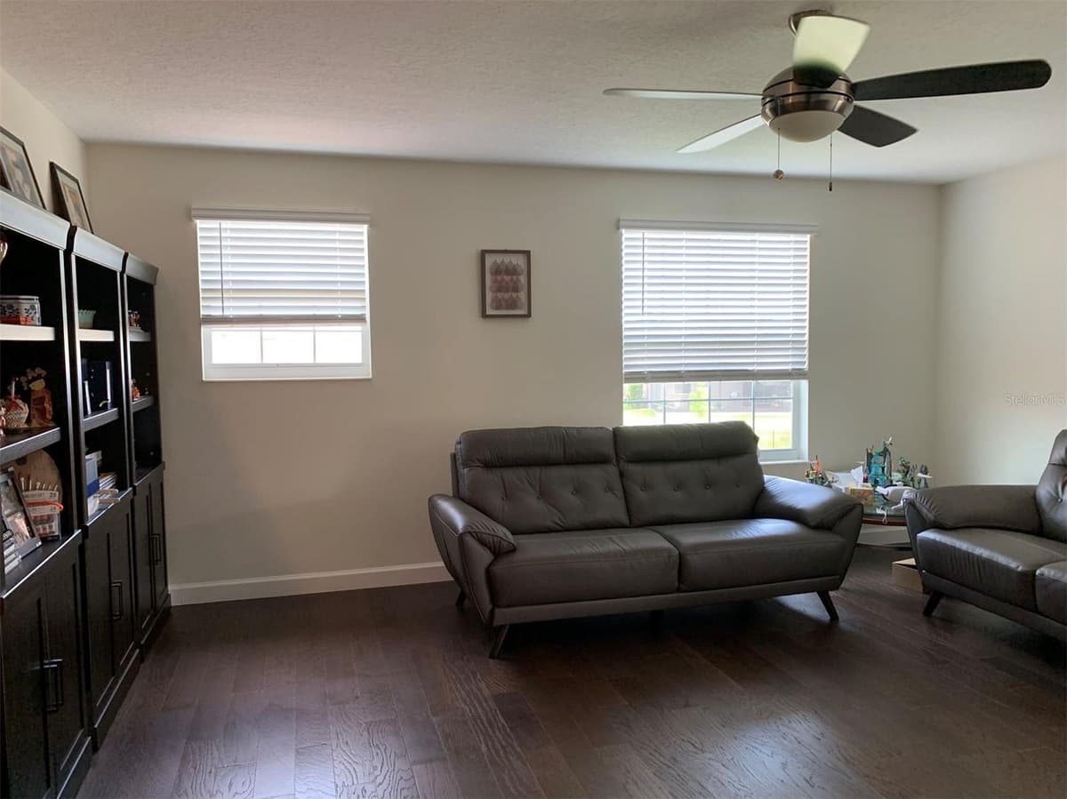 2093 LAKE SIDE AVENUE — photo 14 of 38