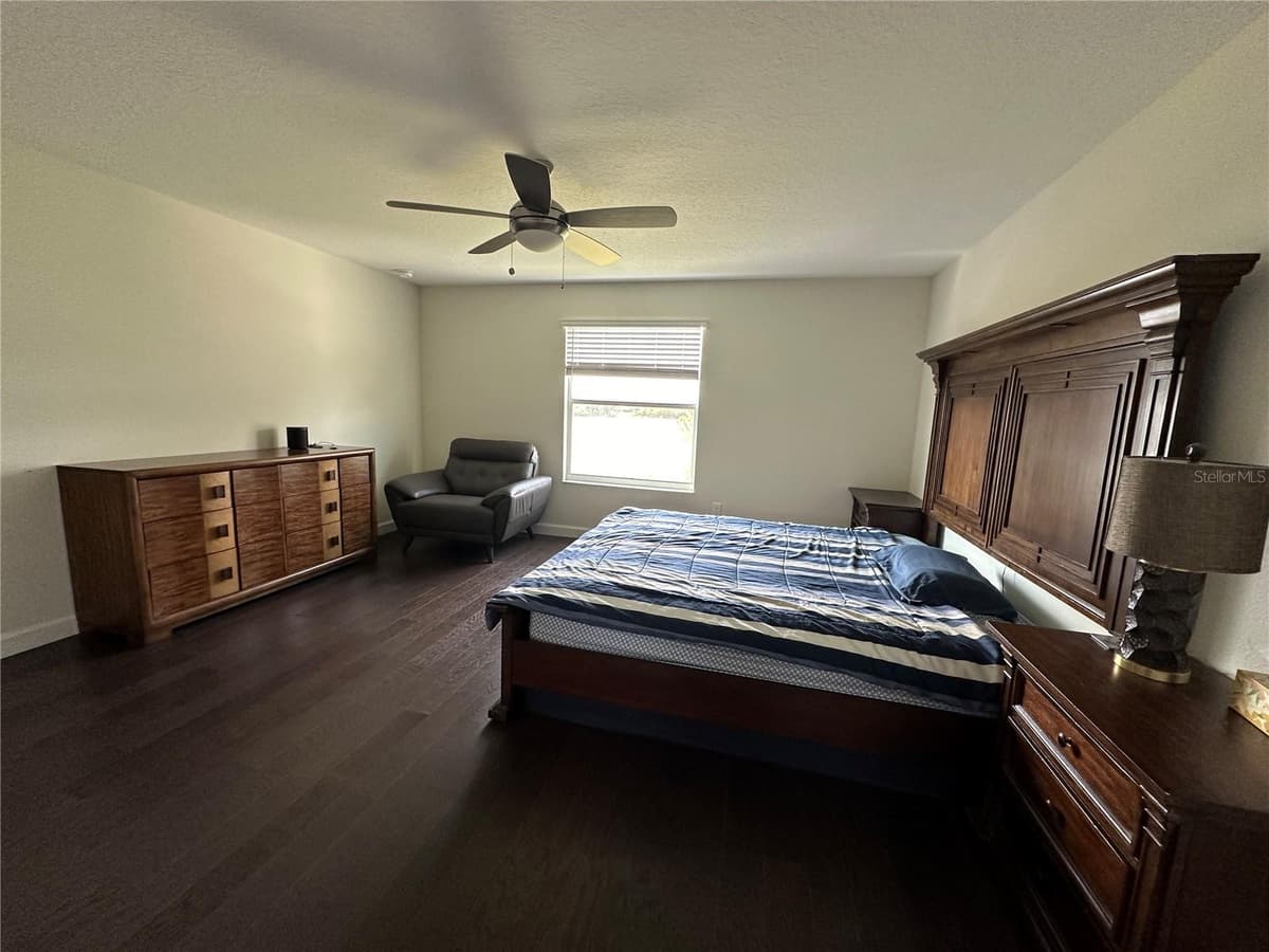 2093 LAKE SIDE AVENUE — photo 16 of 38