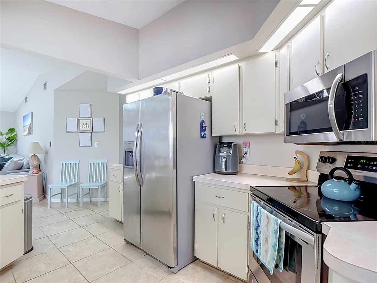 1438 SEA FAN DRIVE — photo 14 of 80
