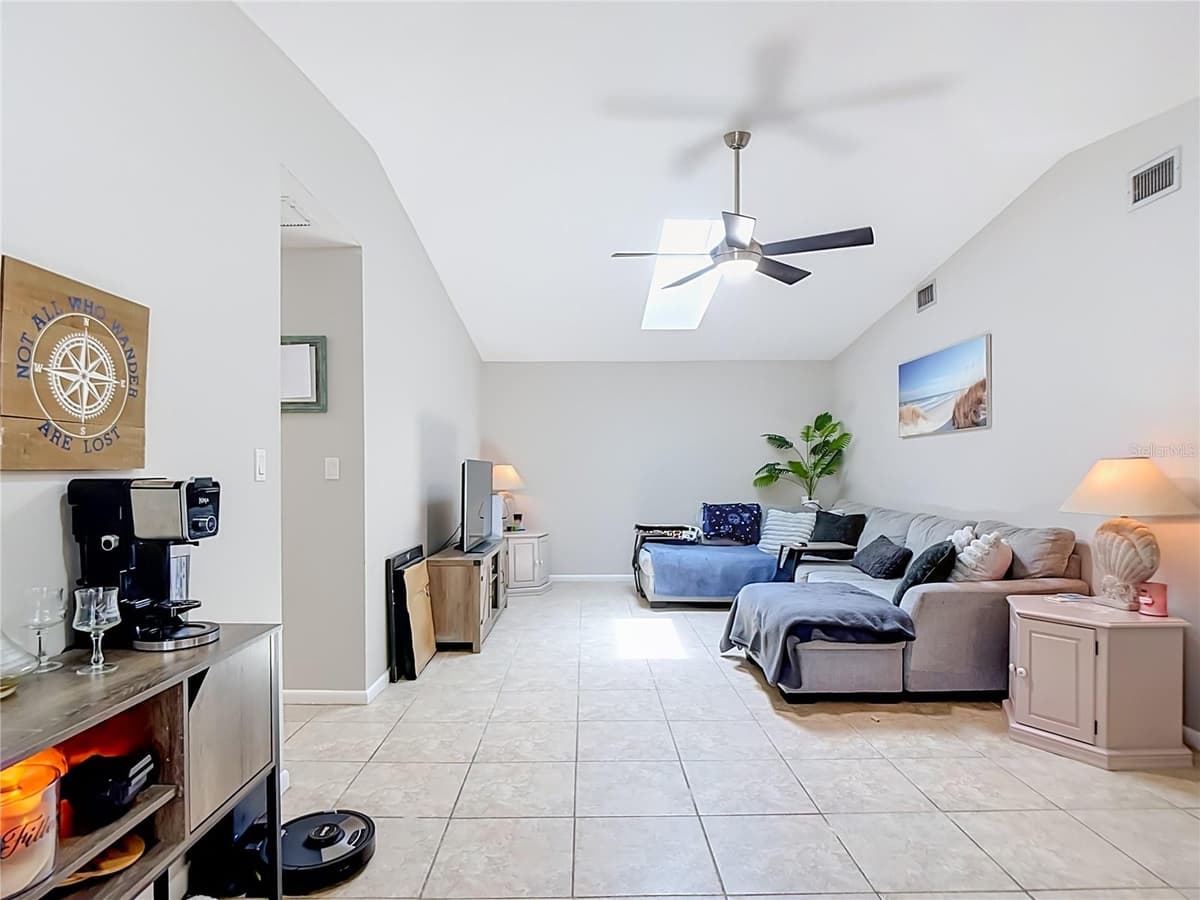 1438 SEA FAN DRIVE — photo 26 of 80
