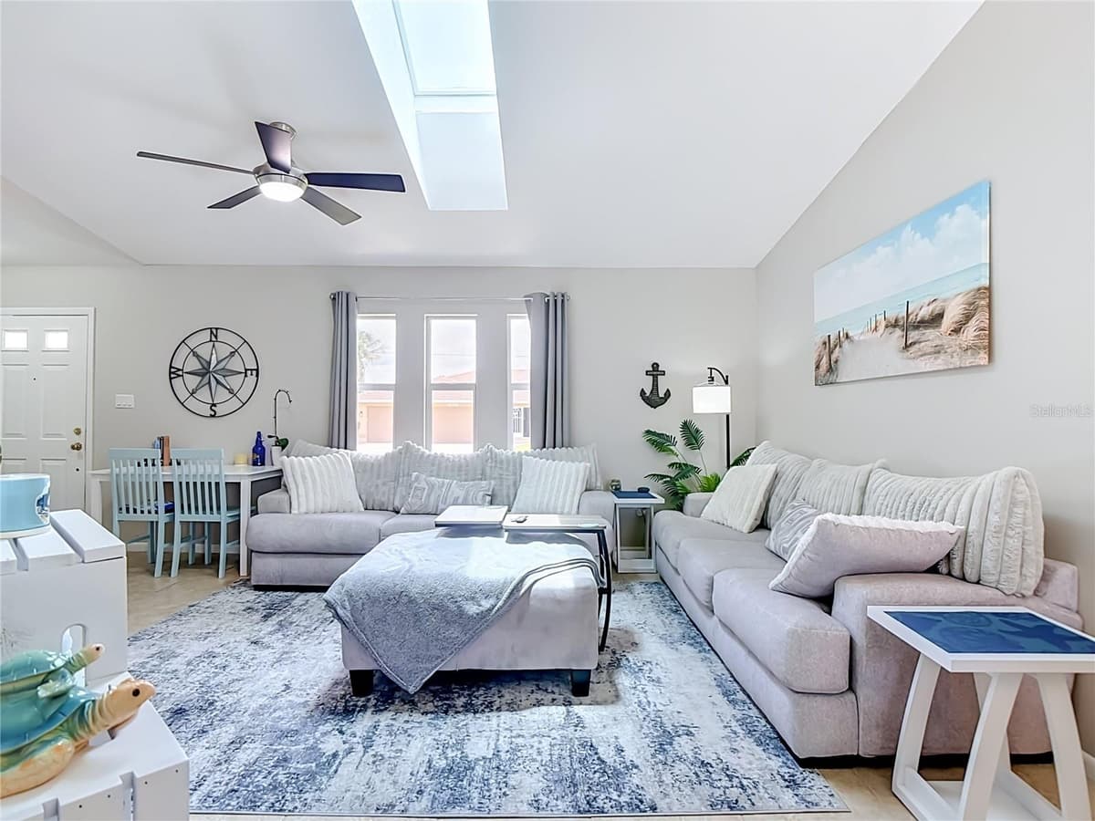 1438 SEA FAN DRIVE — photo 10 of 80